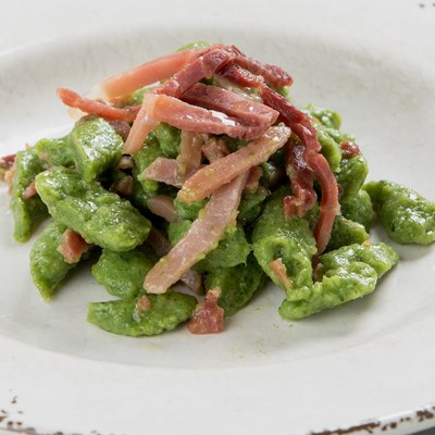 Pasta Fresca Spatzle verdi con speck